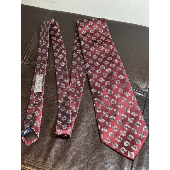 Lord & Taylor Red Blue 100% Imported Silk Men’s Neck Tie Made In USA - Picture 1 of 5